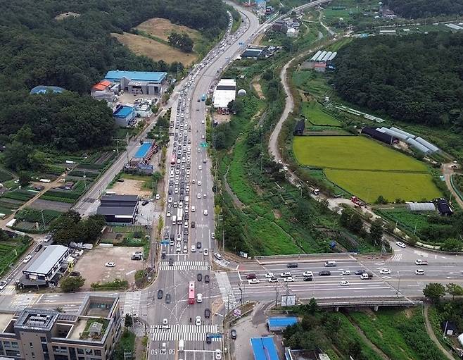 의정부시가 의정부성모병원 앞 교차로에 차로를 추가 확보해 교통 소통을 개선한다. 사진=의정부시청