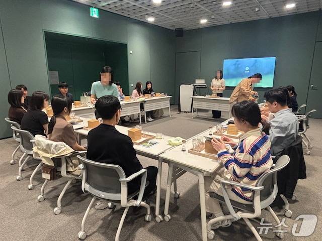 오감산책(차 테라피) 프로그램.(용산구청 제공)