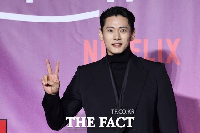 배우 유태오가 할리우드 첩보 액션 영화 '스트라타젬' 주연으로 발탁돼 글로벌 열일 행보를 이어간다. /더팩트 DB