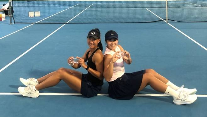 ITF 도야마대회에서 복식 우승한 이영서 위휘원