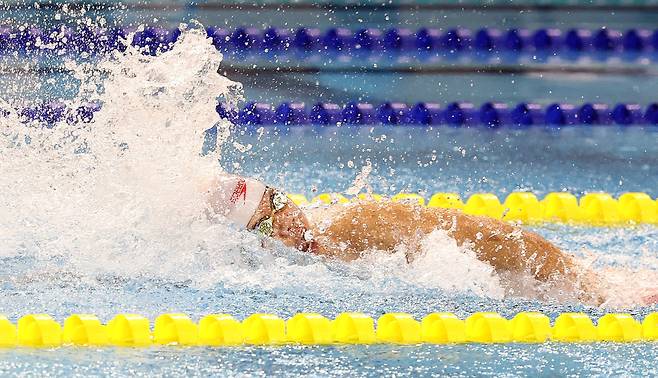제19회 전국장애학생체육대회 남자 수영 6관왕에 오른 김재훈의 자유형 역영 모습. /대한장애인수영연맹