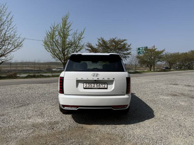 팰리세이드 하이브리드 후면부.