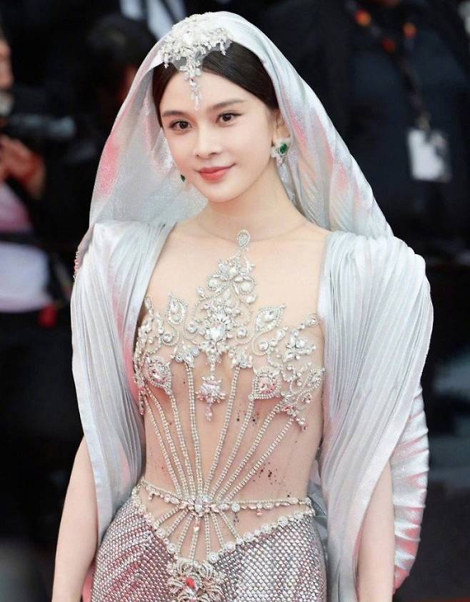 다운로드 (3).jpg 칸 레드카펫 퇴장당한 배우 나옴