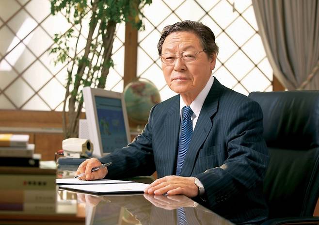 고(故) 율촌(栗村) 신춘호 농심그룹 창업주. [사진 = 농심그룹]