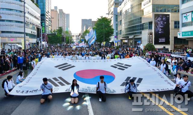 ▲지난해 5월17일 제44주년 광주민주화운동기념 전야제 대행진ⓒ광주광역시