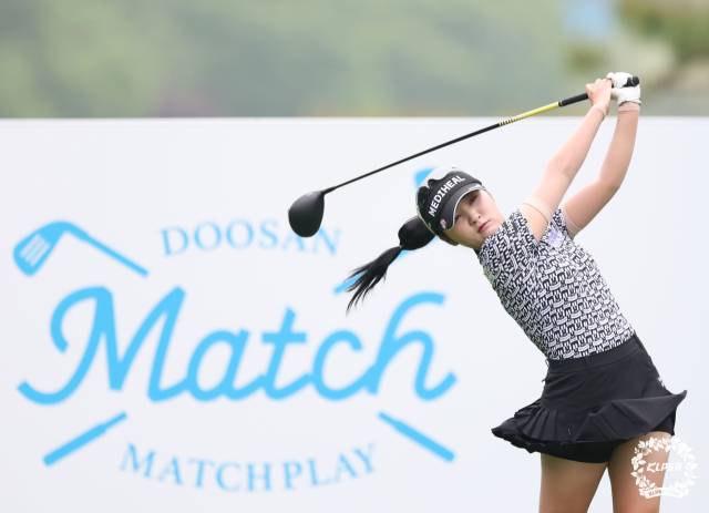티샷을 하고 있는 이예원. 사진 제공=KLPGA