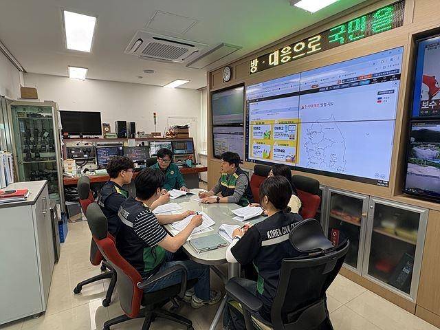 산사태 대피 훈련 [양양국유림관리소 제공. 재판매 및 DB 금지]