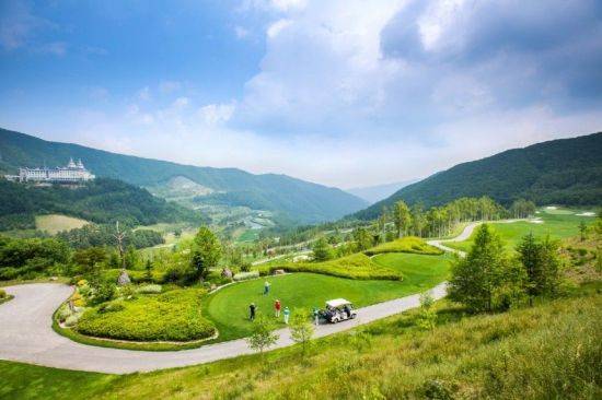 하이원CC는 연중 25℃를 넘지 않는 시원한 골프장이다. 하이원CC