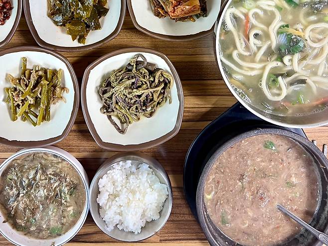 '고르멍드르멍'의 몸국 /윤혜자 제공