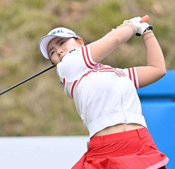 2025년 한국여자프로골프(KLPGA) 투어 제17회 두산 매치플레이 대회에 출전한 이다연 프로가 셋째 날 조별리그 3라운드에서 경기하는 모습이다. 사진제공=KLPGA
