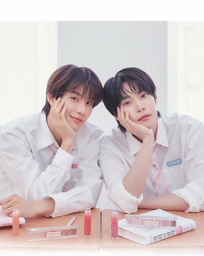 페리페라 잉크 무드 글로이 틴트 모델 컷. 클리오 제공