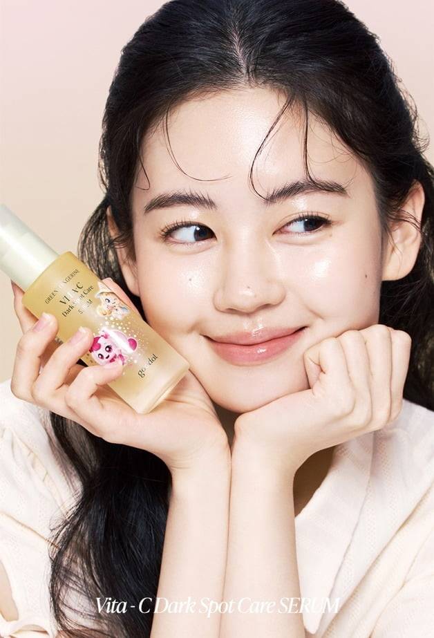 구달 티니핑 청귤 비타씨 잡티 세럼 모델 컷. 클리오 제공