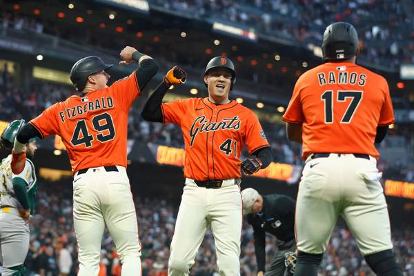 플로레스는 홀로 3홈런 8타점 기록했다. 사진= Getty Images/AFP= 연합뉴스 제공