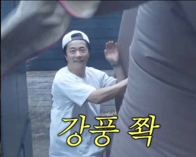 권상우가 캠핑장에서 텐트를 치는데 돌풍과 비가 동시에 내렸다. / 유튜브 'Mrs. 뉴저지 손태영' 캡처