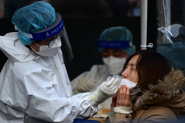 코로나 검사. 사진은 기사와 무관. [헤럴드DB]