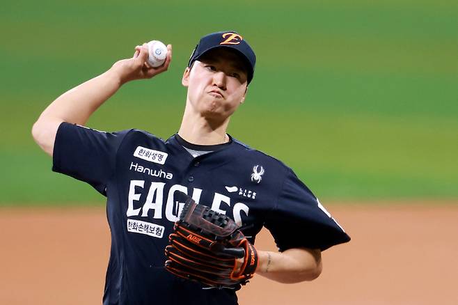 한화 우완 선발 엄상백. 연합뉴스
