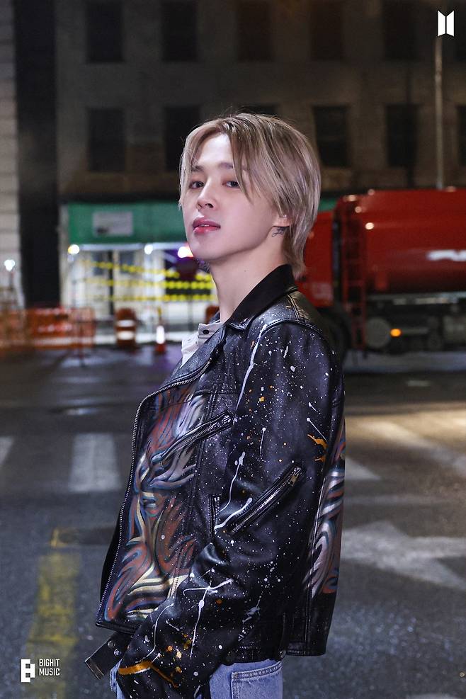 방탄소년단 지민 'Who' K팝 최초 스포티파이 美차트 300일 연속 차트인