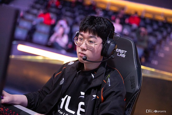 '제우스' 최우제