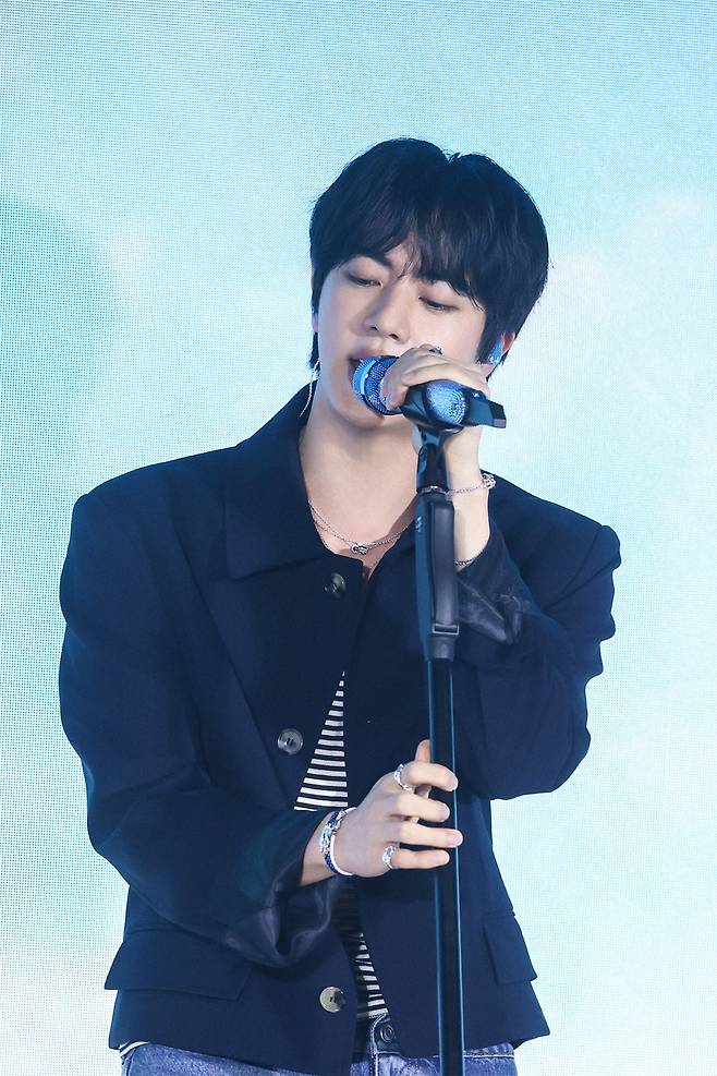 방탄소년단 진/빅히트 뮤직 제공