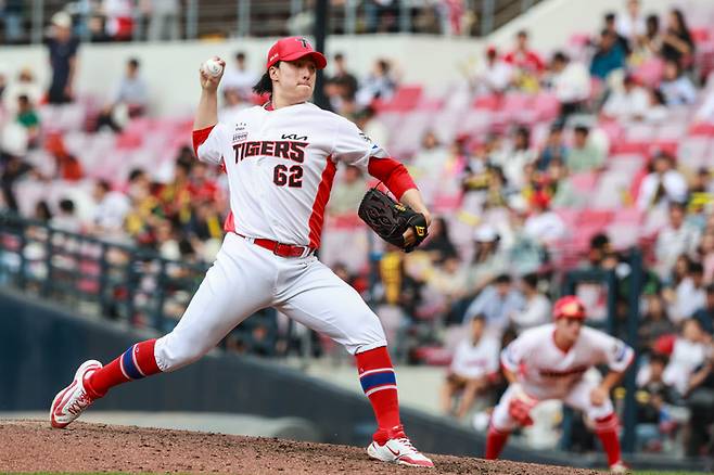 KIA 정해영이 17일 광주-KIA 챔피언스필드에서 열린 두산과 더블헤더에 등판해 역투하고 있다. 사진 | KIA 타이거즈