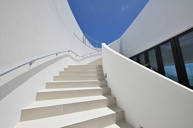 77396767_0028.jpg 오키나와의 150억 오션뷰 단독주택