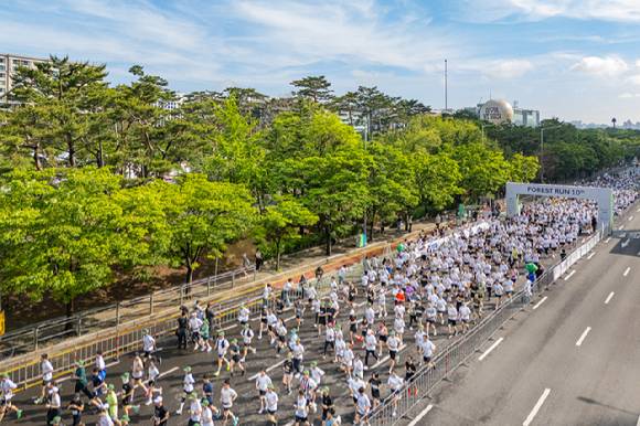 '파이널 런' 참가자들이 서울 여의도 일대를 달리는 모습. [사진=현대자동차]