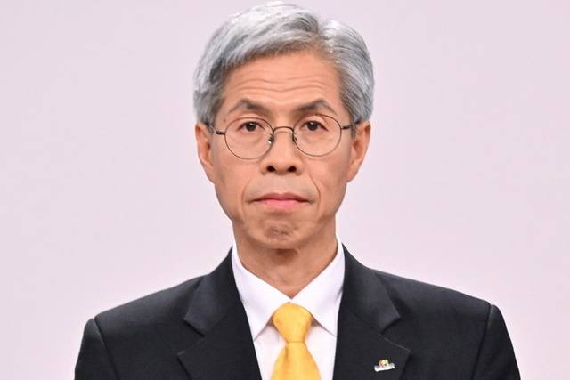 ▲ 18일 서울 마포구 상암동 SBS 프리즘센터 스튜디오에서 열린 제21대 대선 1차 후보자 토론회에 참석한 권영국 민주노동당 대선 후보. 연합뉴스