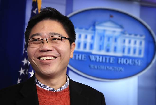 Ji Seong-ho, a North Korean defector-turned-People Power Party lawmaker, speaks to reporters in the Brady press briefing room at the White House, in Washington, on Jan. 31, 2018. Ji was a guest of President Donald Trump when he delivered the State of the Union. [AP/YONHAP]