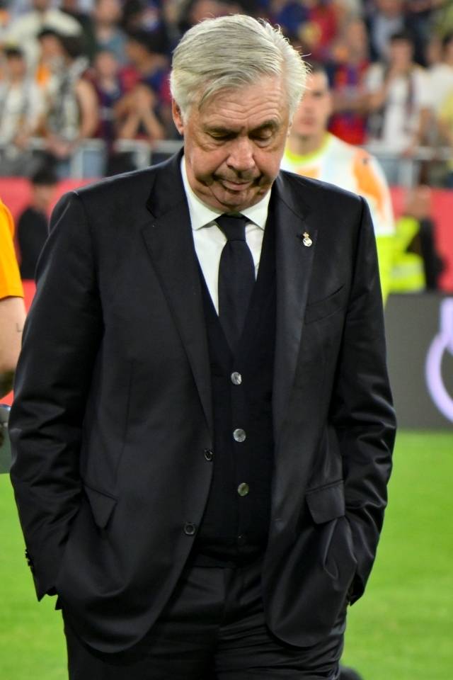 안첼로티 감독은 “나는 항상 끝이 온다는 걸 알고 있다”며 “축구도 인생과 같다”고 말했다. 이어 “축구에서도 시작이 있으면 끝이 있다. 레알은 내게 아주 고마운 클럽이다. 천 번이라도 ‘고맙다’고 말하고 싶다. 내가 레알을 떠난다고 해서 이 구단과의 인연이 끝나는 건 아니다. 나는 평생 레알의 팬으로서 이 구단을 응원할 것”이라고 했다. 사진=EPA=연합뉴스