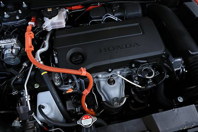 혼다 CR-V 하이브리드 4WD. 사진: 김학수 기자