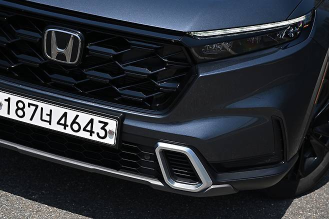 혼다 CR-V 하이브리드 4WD. 사진: 김학수 기자