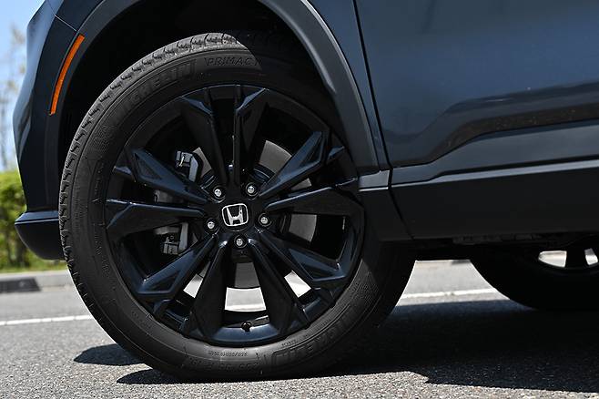 혼다 CR-V 하이브리드 4WD. 사진: 김학수 기자