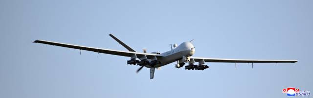 공대지 미사일을 장착한 북한의 샛별-9형. 조선중앙통신·연합뉴스