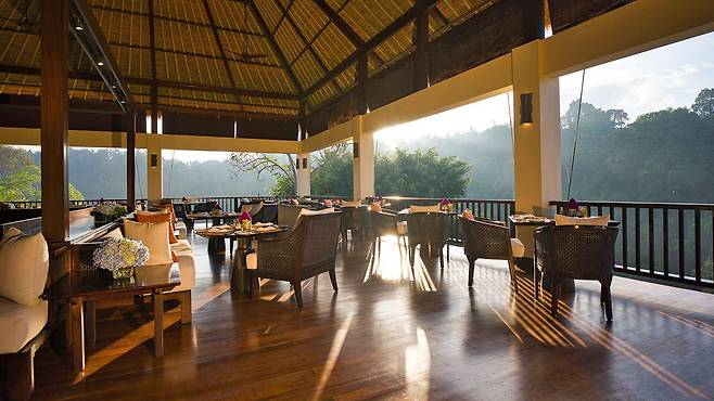 지역 농산물과 유기농 재료를 엄선해 구성한 코스 메뉴로 미식가들 사이에서도 높은 평가를 받는 ‘ Three Elements’ 레스토랑. 사진제공|팜투어