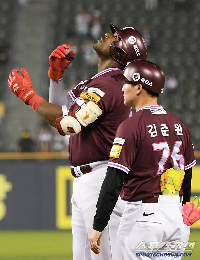 15일 잠실구장에서 열린 LG 트윈스와 키움 히어로즈의 경기. 키움 푸이그가 안타를 날린 뒤 환호하고 있다. 잠실=박재만 기자 pjm@sportschosun.com/2025.05.15/