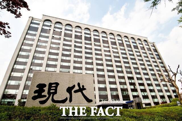 현대건설이 지난 16일 '디에이치 클래스트' 현장에서 '365 안전패트롤팀'의 공식 출범을 알리는 발대식을 개최했다. /더팩트 DB