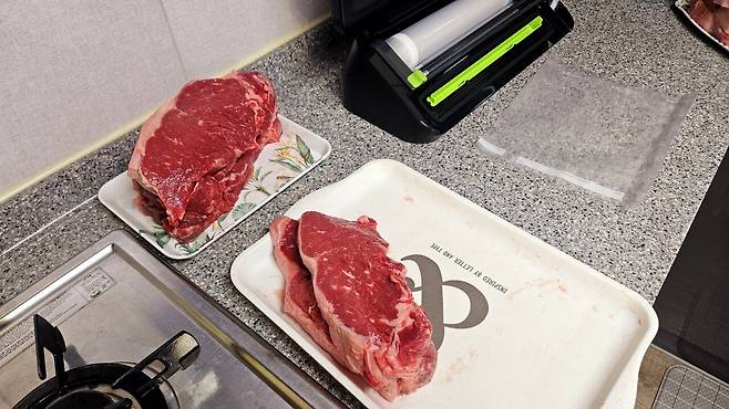 20250517_175737.jpg 저녁 코스트코 통 채끝등심 손질해서 냠냠