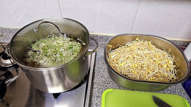 20250518_201219.jpg 저녁 코스트코 통 채끝등심 손질해서 냠냠