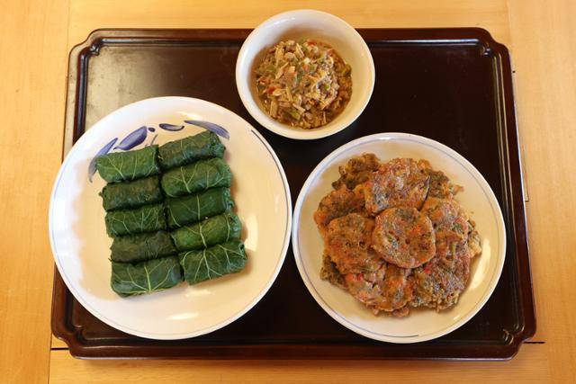 서울 은평구 진관사 회주 계호 스님이 지난달 23일 만든 사찰음식. 연합뉴스