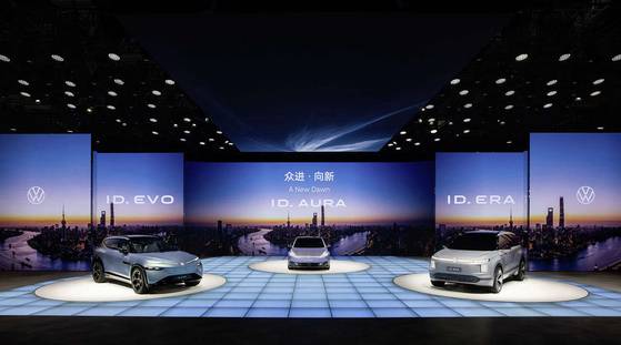 폭스바겐이 상하이모터쇼에서 주행거리 연장형 전기차 콘셉트카 ID. ERA를 공개했다. 사진 폭스바겐