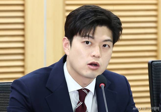 김용태 국민의힘 비상대책위원장이 지난 16일 서울 여의도 국회 의원회관에서 열린 'e스포츠 지역리그의 성공적 정착 및 발전을 위한 토론회'에서 축사를 하고 있다./사진=뉴스1