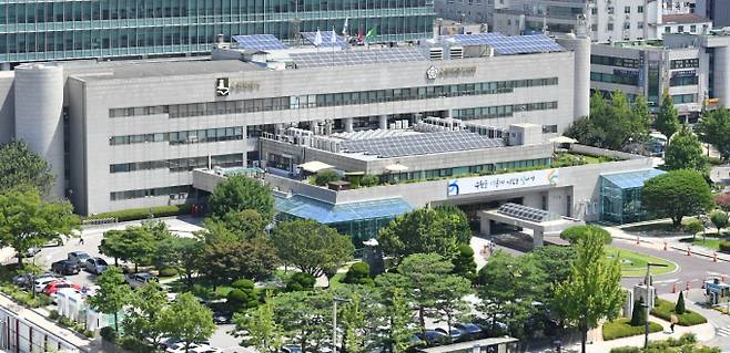 수원시청 전경. /사진제공=수원시