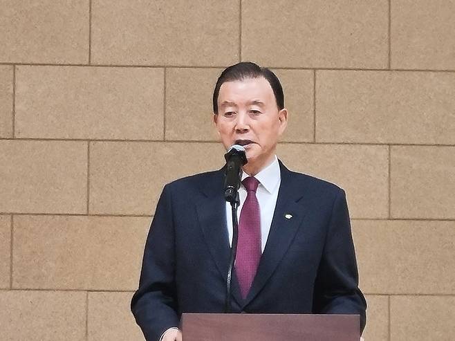 [세종=뉴시스] 한국농수산식품유통공사(aT)은 홍문표 사장이 지난 17일 서울 강남구 수도전기공업고등학교에서 열린 '2025 서울 4-H 청소년문화행사'에 참석해 미래 농업인재들을 격려했다고 19일 밝혔다. (사진=aT 제공) 2025.05.19. photo@newsis.com *재판매 및 DB 금지