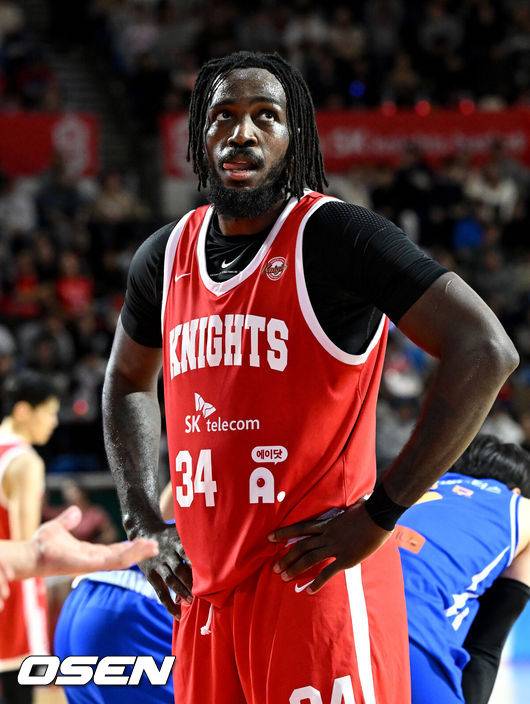 [OSEN=이대선 기자] SK 자밀 워니 2024.12.15 /sunday@osen.co.kr