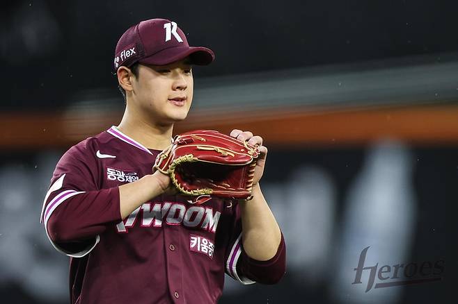 ▲ 키움 마운드 리빌딩의 상징인 정현우는 부상으로 시즌 세 차례 등판에 그쳤다. ⓒ 키움 히어로즈