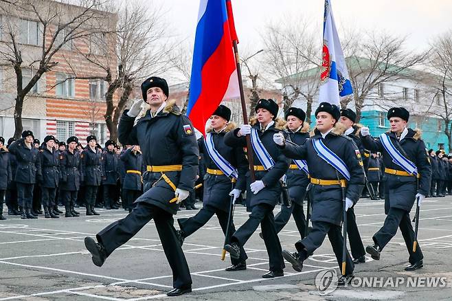 행진하는 러시아군 [타스 연합뉴스 자료사진. 재배포 및 DB 금지]