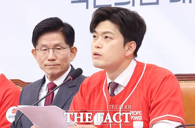 김용태 국민의힘 비상대책위원장과 전병헌 새미래민주당 대표가 20일 만나 계엄 단절과 극복을 전제로 이재명 더불어민주당 대선 후보의 독재 집권을 저지하고 7공화국 개헌을 위한 통 큰 협의를 지속하기로 했다. /임영무 기자