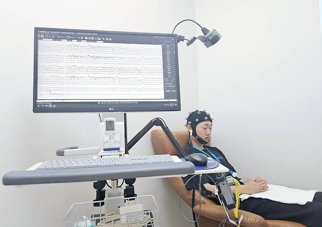 이진형 미국 스탠퍼드대 의대·전자공학과 교수가 창업한 엘비스(LVIS) 뉴로매치(NeuroMatch) 기술./조선비즈