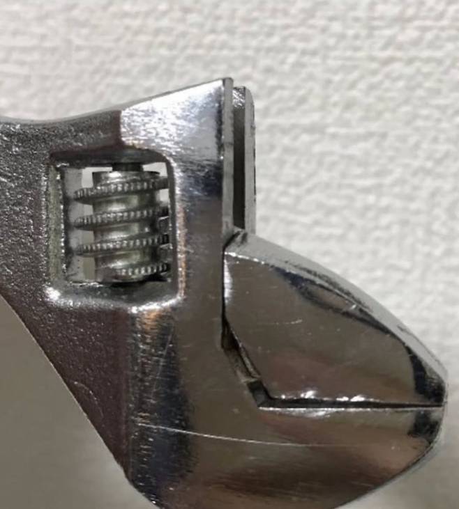 IMG_8799.jpeg 몽키스패너 이름이 왜 몽키 스패너인 이유