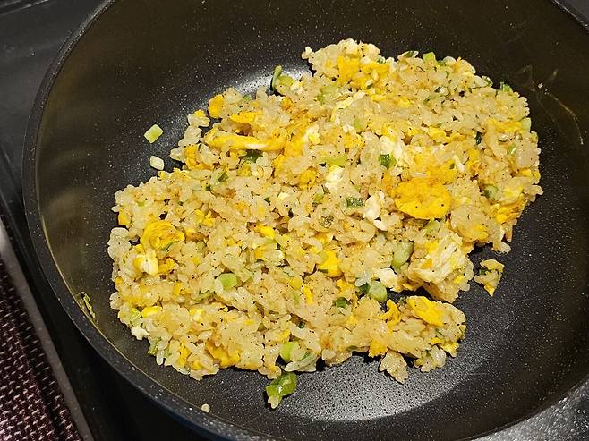 저는 계란볶음밥 요리사라고 불러주시겠어요...?